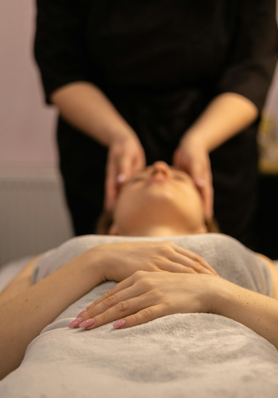 Massage du visage en cabine